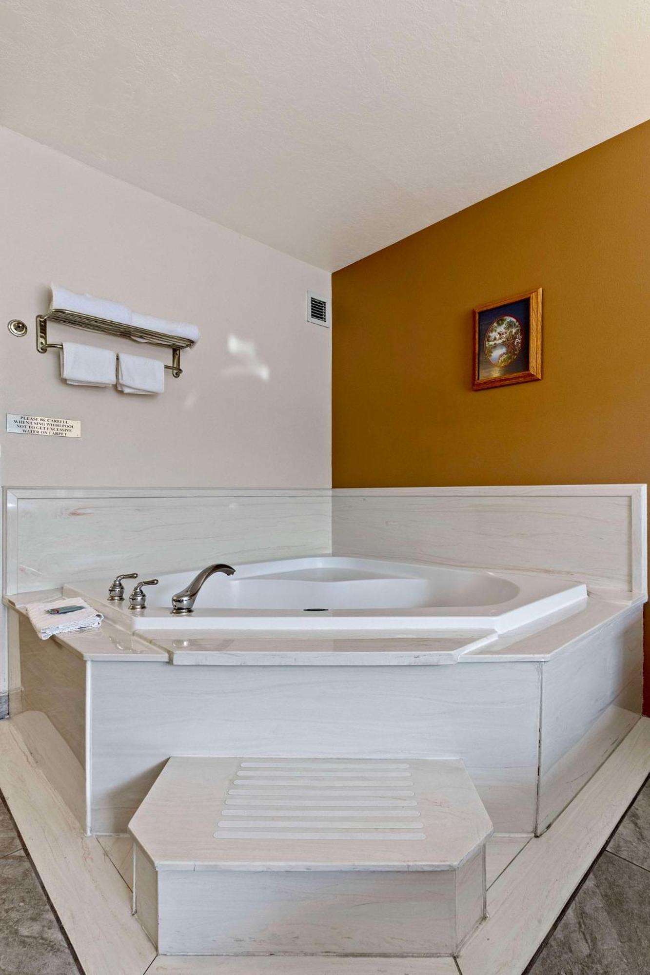 Surestay By Western 3*